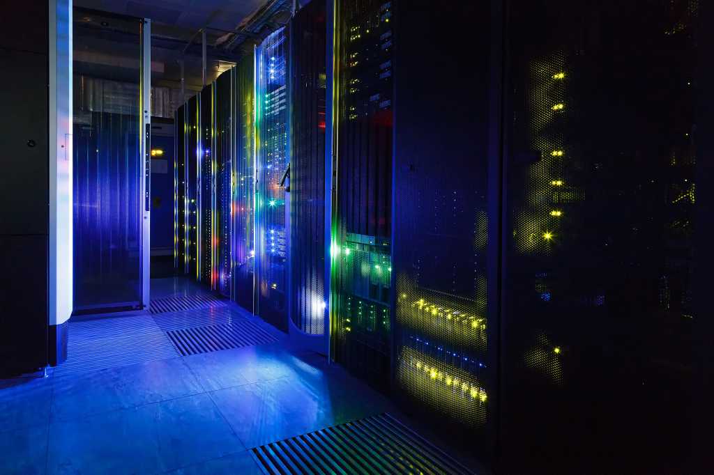 4080459-0-83799700-1761687122-data_center_enterprise_networking_by_timofeev_vladimir_shutterstock_49.jpeg