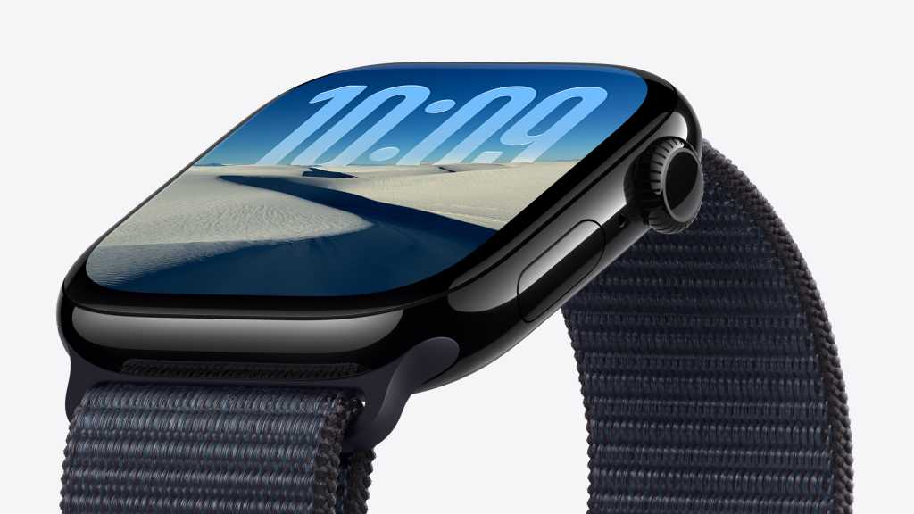 4081167-0-07084300-1761757746-Apple-Watch-Series-11-display-250909.jpg